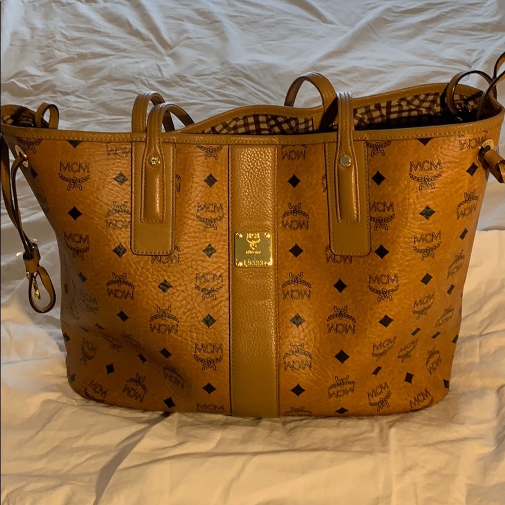 Medium Liz Reversible Shopper MCM